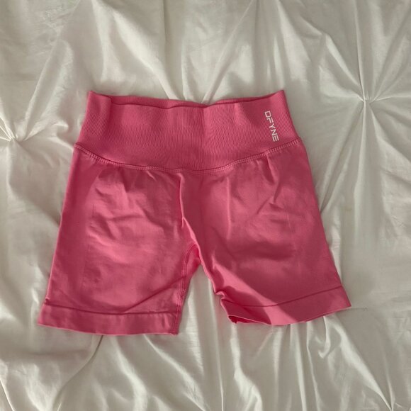 DFYNE Impact Shorts in Blossom Pink - Picture 4 of 5